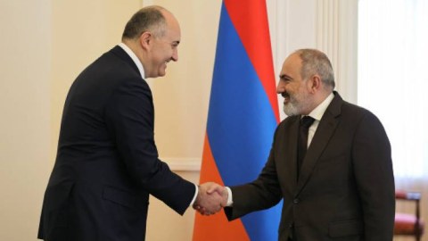 Paşinyan gürcü nazirlə nələri müzakirə etdi…