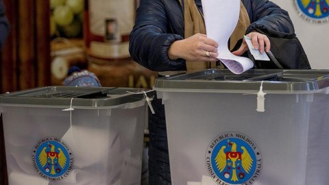 Moldovada yerli seçkilərin ikinci turu BAŞLADI
