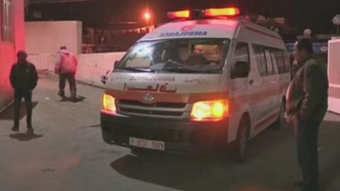 900-ə yaxın yaralı Qəzzadan Misirə aparılır
