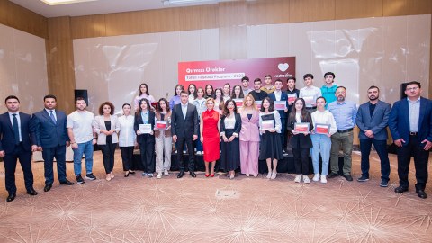 “Qırmızı Ürəklər Təhsil Təqaüd Proqramı-2023” ün qalibləri mükafatlandırıldı
