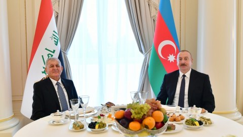 İraq Prezidentinin şərəfinə rəsmi nahar verildi