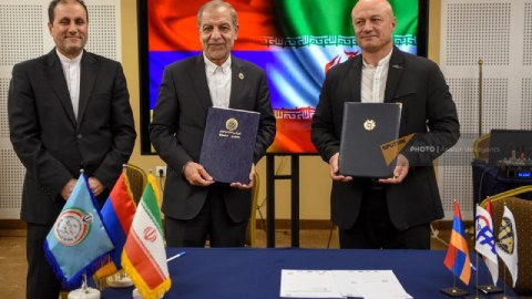 Tehran və İrəvan arasında memorandum İMZALANDI