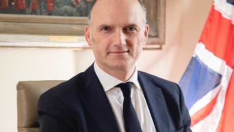 Britaniyalı nazir Azərbaycana GƏLDİ 