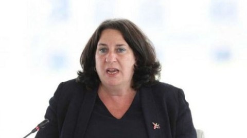 Amerikalı professordan USAID-in direktoruna şillə kimi CAVAB