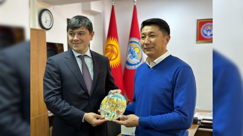 Komitə sədri Qırğızıstanın Kant şəhər meri ilə görüşüb