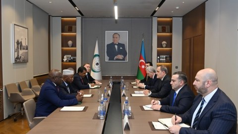 Nazir Baş katiblə nələri müzakirə etdi...