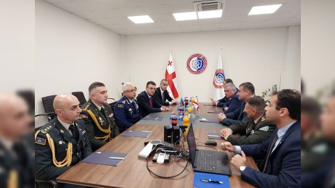 Nazir müavinləri Gürcüstanda hərbi əməkdaşlığı müzakirə etdi