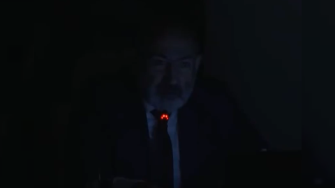 Paşinyanın çıxışı zamanı işıqlar söndü - Anbaan video