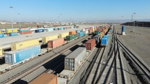 Dəmir yolu ilə daşınan tranzit yüklərin həcmi artırılacaq