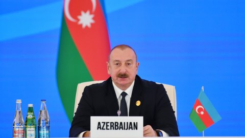 Biz sıfırdan yeni şəhərlər və kəndlər inşa edirik - Prezident