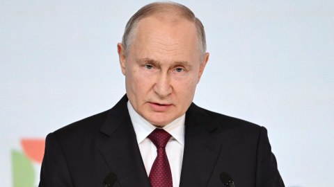 Bəşəriyyət yeni fəslinə başlayır - Putin