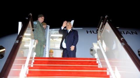 Orbanın Bakı səfəri başa çatdı - FOTO