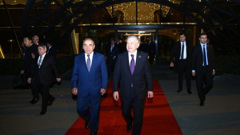 Yaqub Eyyubov Mirziyoyevi yola saldı - FOTO