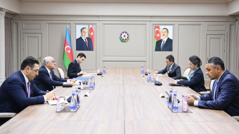 Əli Əsədov BMT Komissiyasının icraçı katibi ilə görüşdü