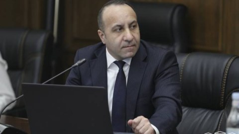 Rusiyadan Ermənistana axın davam edir - Nazir müavini