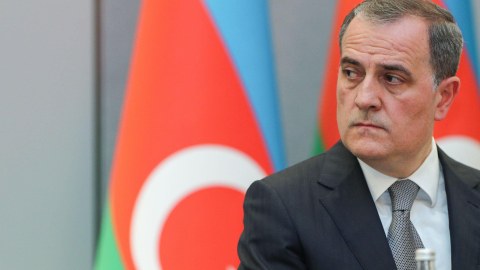 Ceyhun Bayramov Moskvaya gedir
