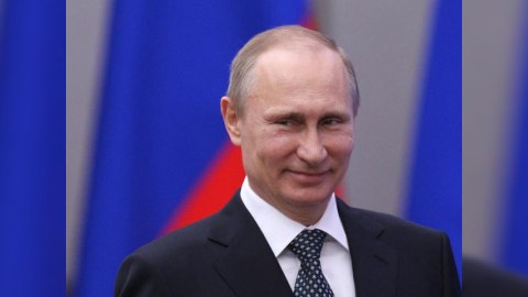 Nazirə "pul ver" desəniz, ağlayacaq - Putin