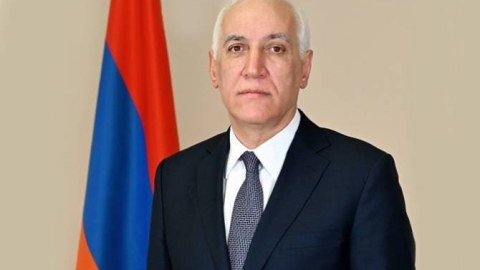 Ermənistan prezidenti Dubaya gedir