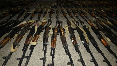 Vətəndaşlardan 52 silah, 3 qumbara götürüldü