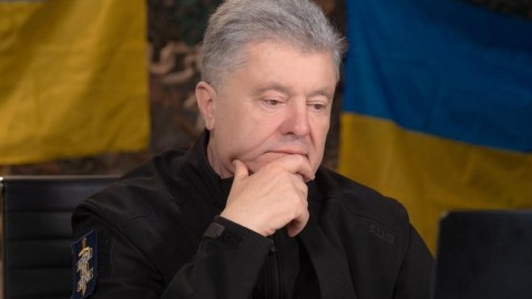 Poroşenkonun ölkədən çıxışı məhdudlaşdırıldı