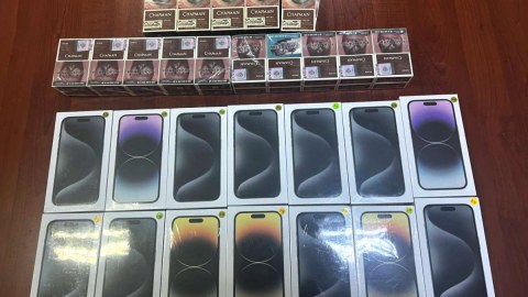 Ölkəyə gətirilən 14 “iPhone” sərhəddə TUTULDU
