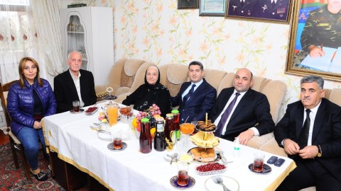 Naftalanda 2 şəhid anası ziyarət edildi - FOTO