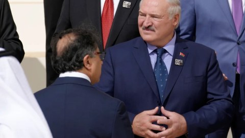 Lukaşenko ilə şəkil çəkdirmək istəmədilər