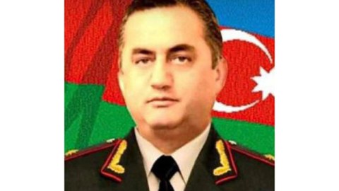 “Təkcə Nizami ilə mən yemişəm?” - Generalla polkovnik üzləşdi