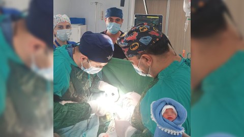 Sumqayıtda 2 günlük körpə əməliyyat olundu