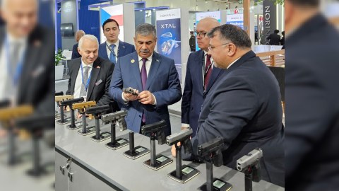 Hərbi texnikalarımız Misirdə beynəlxalq sərgidə nümayiş etdirilir - FOTO