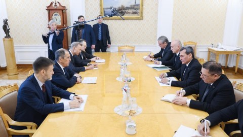 Lavrov türkmənistanlı həmkarı ilə danışıqlar apardı