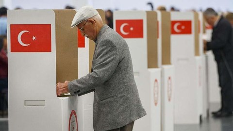 Türkiyədə yerli seçkilər: Böyük şəhərlərdə kim qələbə çalacaq? - TƏHLİL
