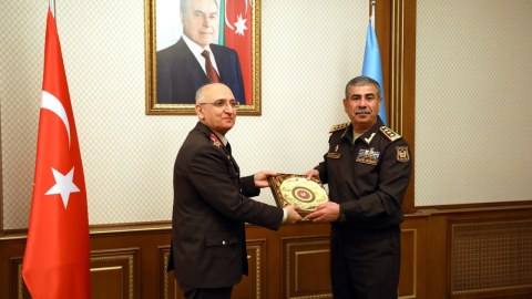 Türkiyəli general Bakıya gəldi - Zakir Həsənovla görüşdü