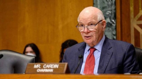 Daha bir amerikalı senator Azərbaycana qarşı çıxdı