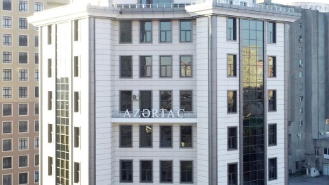 Xarici jurnalistlər AZƏRTAC-ın müxbirinə görə Fransaya ÇAĞIRIŞ ETDİ