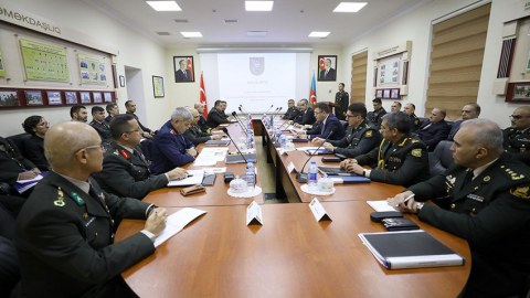 Bakıda mühüm hərbi TOPLANTI