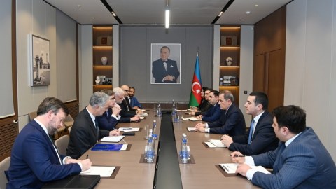 Nazir Blinkenin köməkçisi ilə normallaşmanı müzakirə etdi 