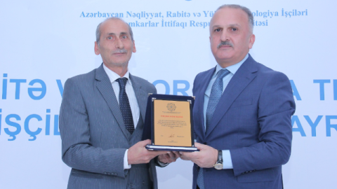 Rabitəçilər peşə bayramı günü münasibəti ilə təltif edildilər - FOTOLAR