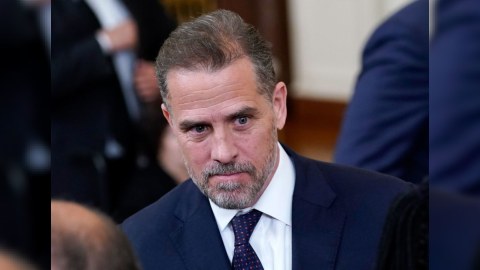 Baydenin oğlu vergidən yayınmaqda ittiham olunur 