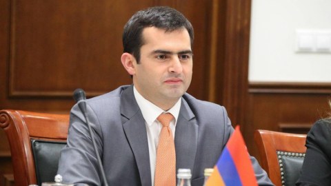 Vətəndaşlara silaha sahib olmaq imkanı verilməlidir - Erməni vitse-spiker