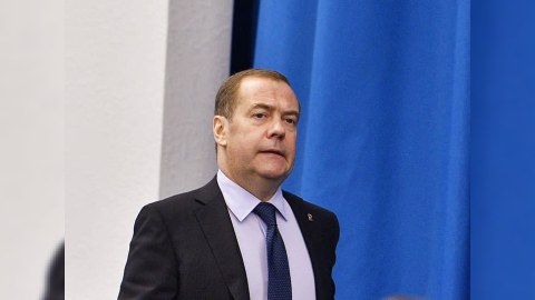 Medvedev Putini dəstəklədi - Qərarı məntiqlidir, düzgündür...