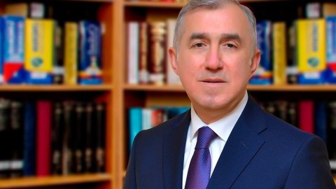 İşdən çıxarılan nazirin yerinə o gətirildi 