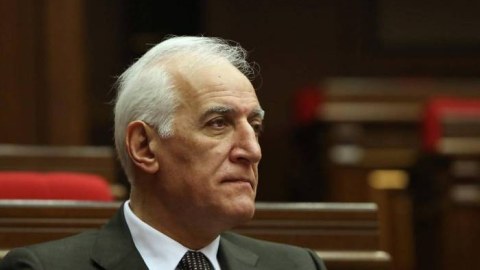 Ermənistan prezidenti Argentinaya gedir