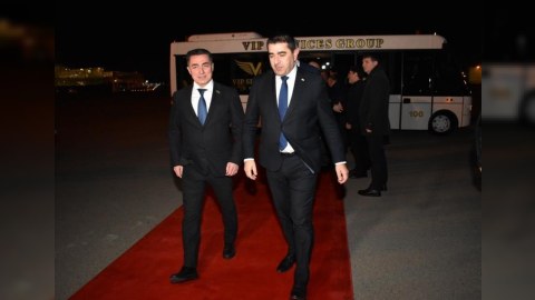 Şalva Papuaşvil Azərbaycana gəldi