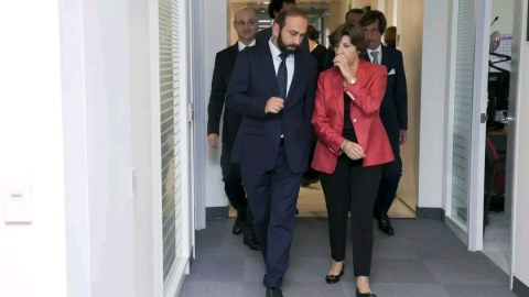 Mirzoyan fransalı həmkarı ilə nələri müzakirə edib...
