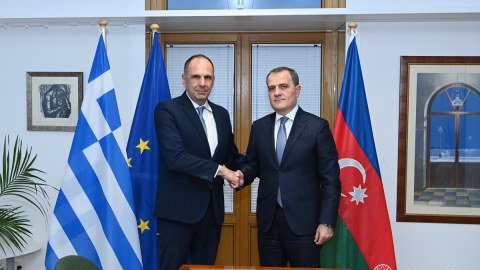 Nazir yunanıstanlı həmkarı ilə danışıqlar apardı 