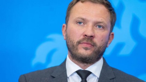 Estoniyanın xarici işlər naziri İrəvana gəlir