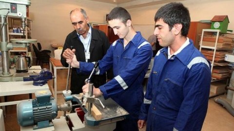 Nazir peşə məktəblərində təhsil haqlarına yenidən baxılmasını təklif etdi