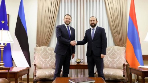 Ermənistan və Estoniya XİN rəhbərləri görüşdü