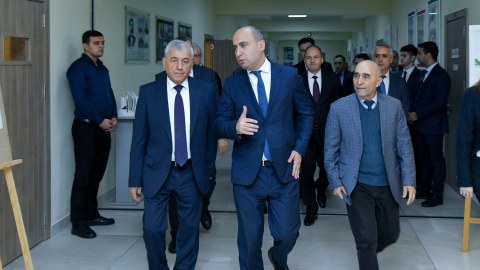 Nazir BMU-nun yeni tədris korpusu və laboratoriyaları ilə tanış olub - FOTO